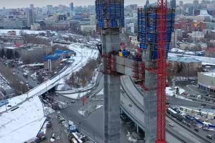 Дрон показал строительство четвертого моста в Новосибирске