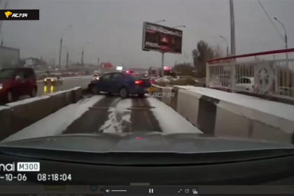 Метель спровоцировала массовое ДТП в Новосибирске