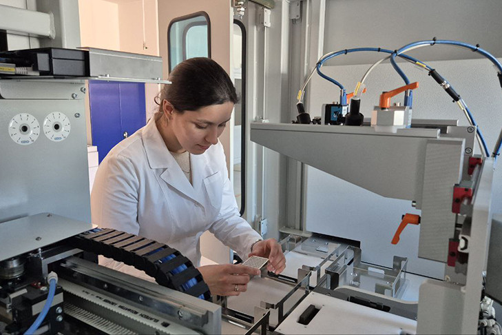 Завлабораторией новосибирского завода ценит в своей работе вызов и возможность развиваться