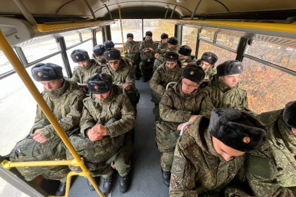 В Новосибирской области стартовали осенние отправки призывников в армию