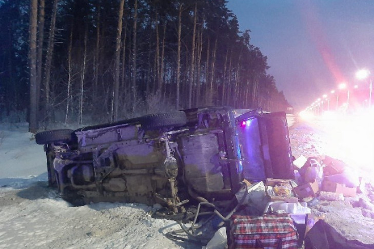 Водитель Jeep Grand Cherokee погиб в аварии на Бердском шоссе в Новосибирске