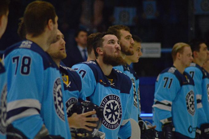 «Сибирь» проводила хоккеиста Первушина на «пенсию»: чем он запомнился болельщикам