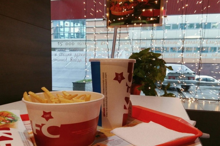 Сеть KFC продаст российские заведения и покинет страну вслед за Макдональдсом
