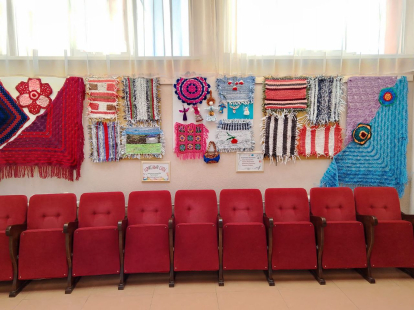 Новая выставка творческих работ оформлена в культурно-досуговом центре