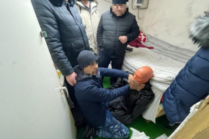 Новосибирец задушил шарфом подругу в общежитии на Сибиряков-Гвардейцев