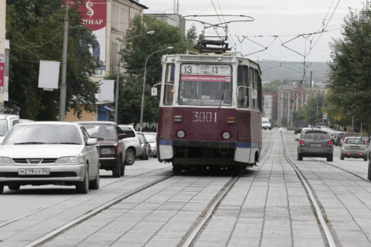 Путь суровому трамваю №13 преградят асфальтоукладчики