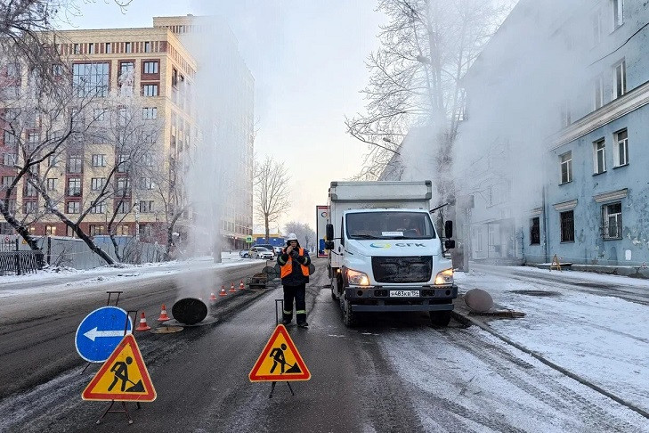Жители 73 домов замерзают на улице Петухова в Новосибирске