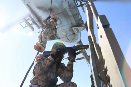 Штурмовая группа спецназа Росгвардии десантировалась под Новосибирском