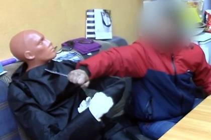 Мигрант через 17 лет показал, как убил за столом жителя Новосибирска