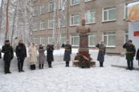 Андрей Травников почтил память первого дважды Героя России в Новосибирске