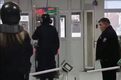 Неизвестный угрожает терактом ученикам школы №63 в Новосибирске