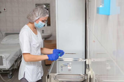 Спрос на фармацевтов и медсестер резко вырос в Новосибирске