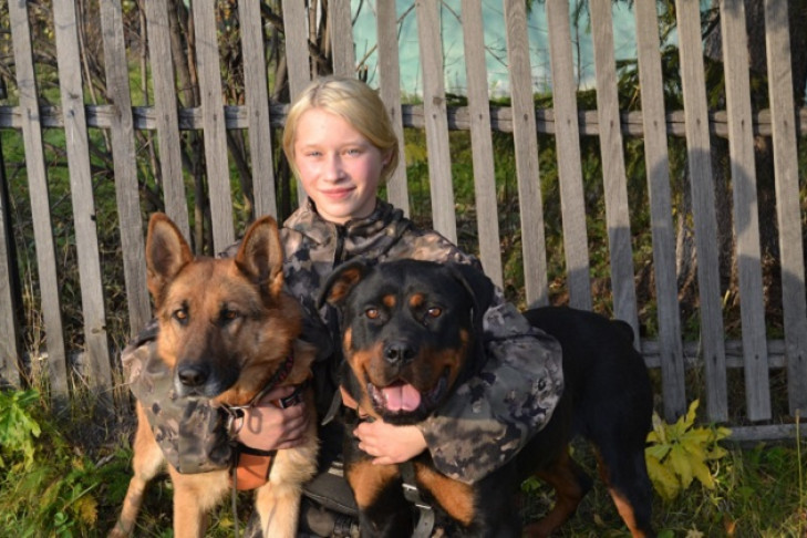 Намерена стать кинологом: 14-летняя школьница обучает собак в Кокошино