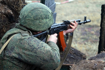 Новосибирские контрактники проявляют на передовой стойкость боевого духа