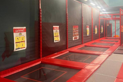 Допрыгался: директора батутного центра судят за ушибы у 46 детей в Новосибирске