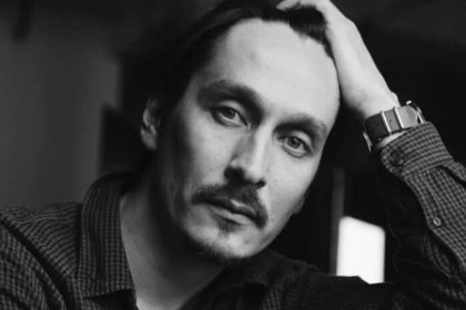 Звезда «Слова пацана» снялся в сериале режиссера «Старого дома»