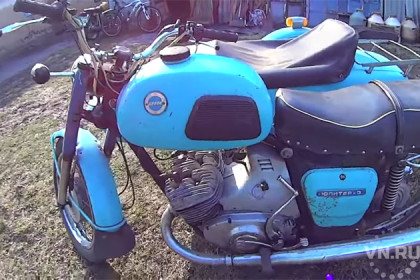 16-летний мотоциклист с 12-летним пассажиром попали в аварию