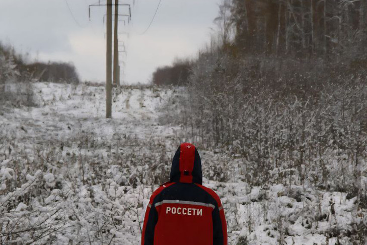 Режим повышенной готовности ввели энергетики из-за снегопада в Новосибирске