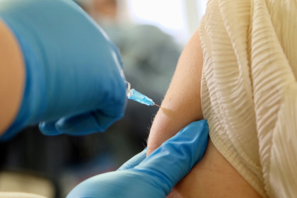 О всплеске заболеваемости COVID в Новосибирске предупредил вирусолог Нетесов