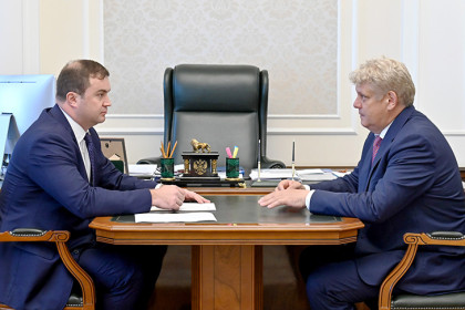 Анатолий Серышев и Виталий Хоценко обсудили реализацию ключевых проектов развития Омской области