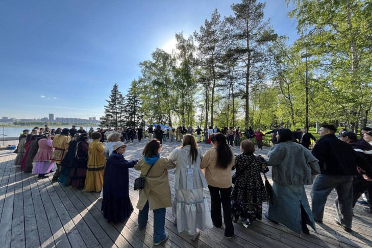 Секрет популярности Кадышевой у молодежи раскрыла новосибирский психолог Капустина