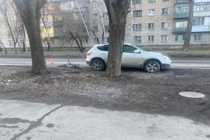 Иномарка сбила 8-летнего велосипедиста на улице Забалуева в Новосибирске