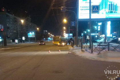 Ребенка на санках сбила автоледи в центре Новосибирска