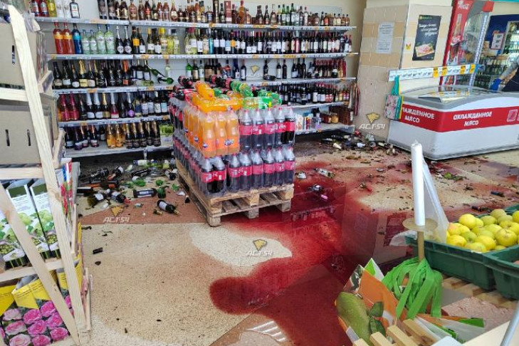 Сторонник ЗОЖ напал на полки с вином в Новосибирске