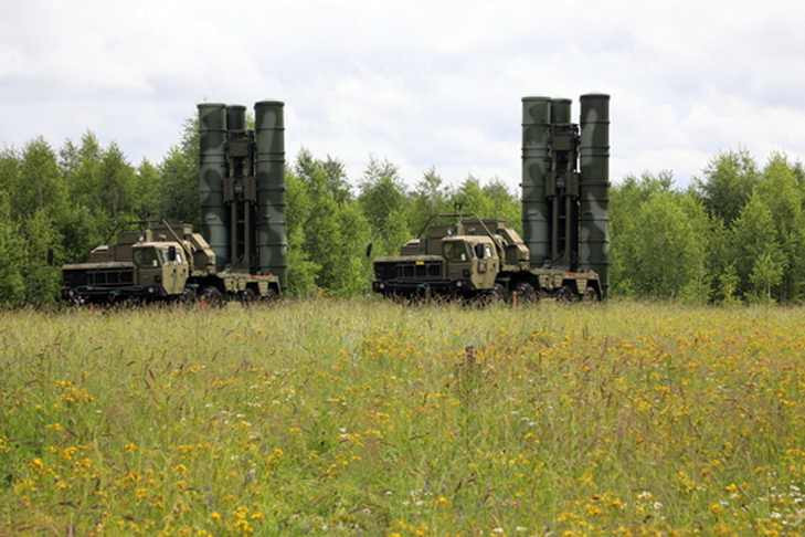 С-400 отразили условные ракетные удары на военные объекты Сибири