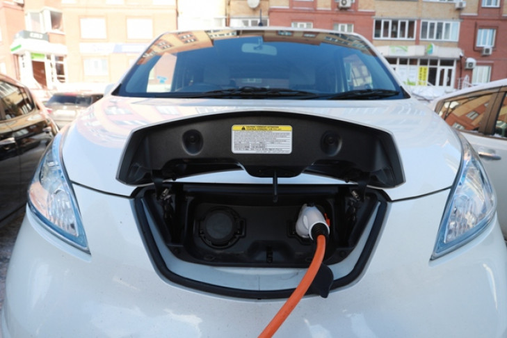 Транспортный налог на электромобили отменят в Новосибирской области