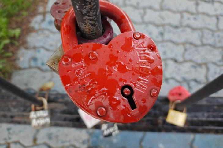 Голую гей-вечеринку разогнали после жалоб соседей в Новосибирске