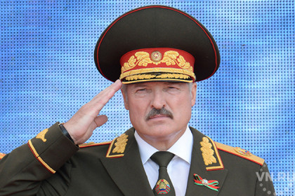 Президент Беларуси приземлился в Новосибирске