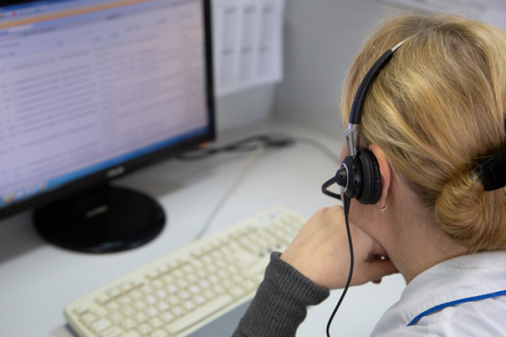 Более 3 тысяч звонков в сутки поступает в поликлиники Бердска