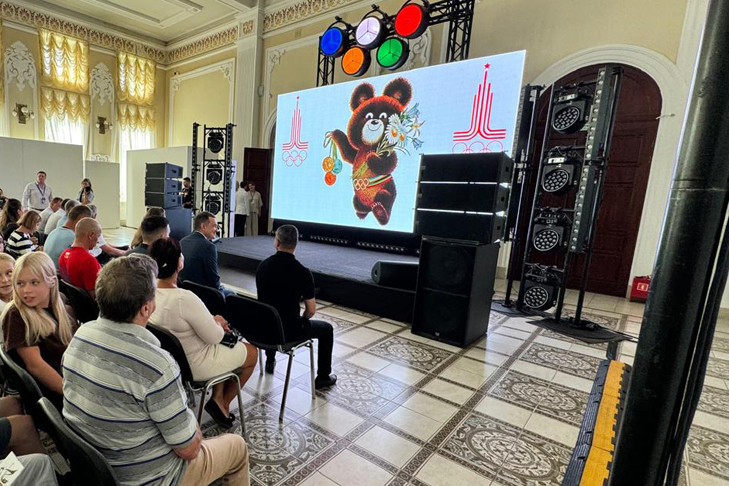 «Олимпийский огонь золотой»: в Новосибирске чествовали героев Олимпиады-80