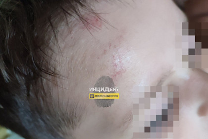 Пнула по голове: напавшую на школьника женщину разыскивает полиция Новосибирска