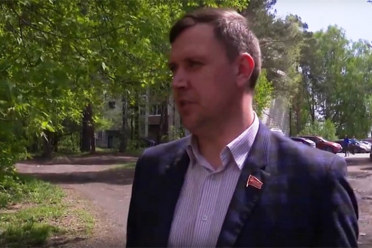 Депутата горсовета Новосибирска исключили из  фракции КПРФ за предательство избирателей