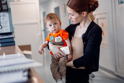 Считался безнадежным: новосибирские врачи спасли двухлетнего Пашу из Воронежа