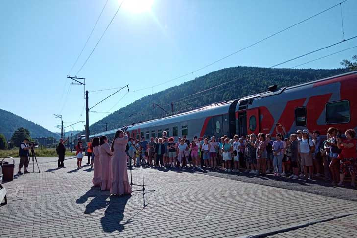 РЖД развеяли слухи об отмене поезда из Новосибирска на Алтай и в Шерегеш