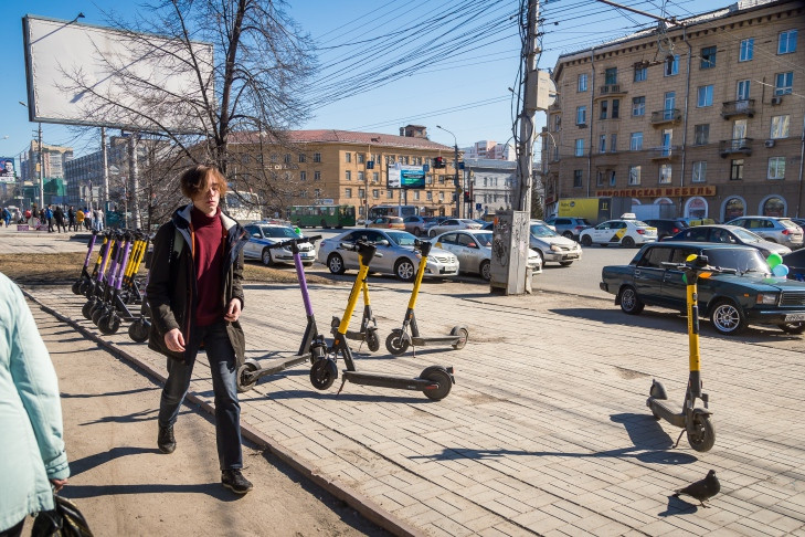Суд запретил ГИБДД изымать самокаты Whoosh с улиц Новосибирска