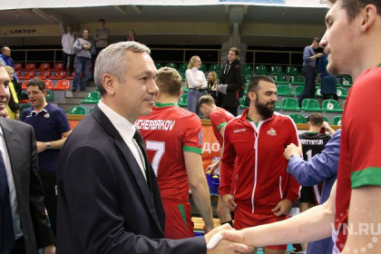 Андрей Травников поздравил волейболистов «Локомотива» с успехом