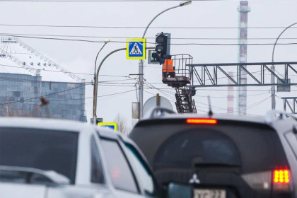 В Новосибирске перенастроили светофоры на проблемных участках дорог