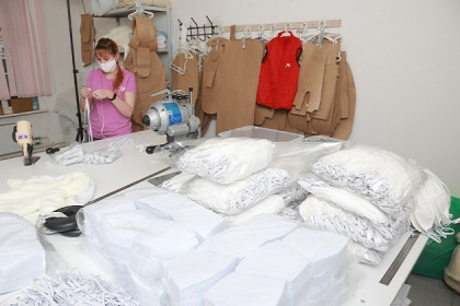 Тысячи масок вместо сотен пиджаков шьют предприятия Новосибирска