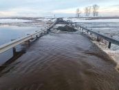 Паводок в Новосибирской области закрыл движение на девяти участках дорог