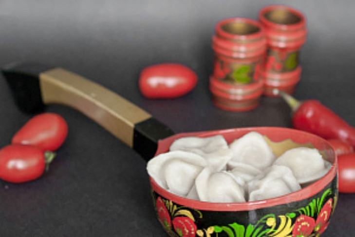 Новосибирскими грибными пельменями и медовым квасом угощали на самом большом фудкорте страны