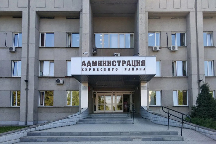 Главу района Новосибирска привлекли к ответственности за отписки жителям