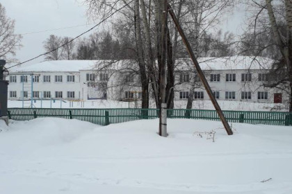 Учителя школы платили дочери директора в селе Кунчурук