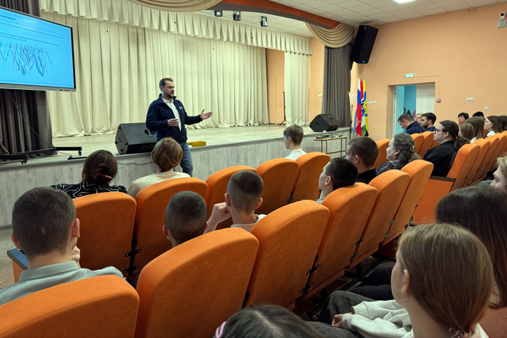 Горизонты возможностей: «Сибантрацит» знакомит школьников с профессиями угольной отрасли