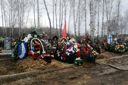 Подтопление могил участников СВО опровергла мэрия Новосибирска
