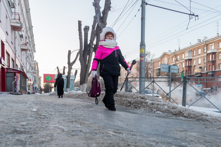 Миллион рублей требуют взыскать с мэрии Новосибирска за падение на льду