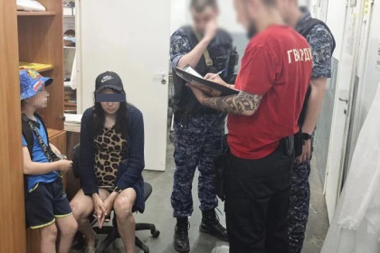 Жительница Новосибирска обучала сына воровской жизни в супермаркете